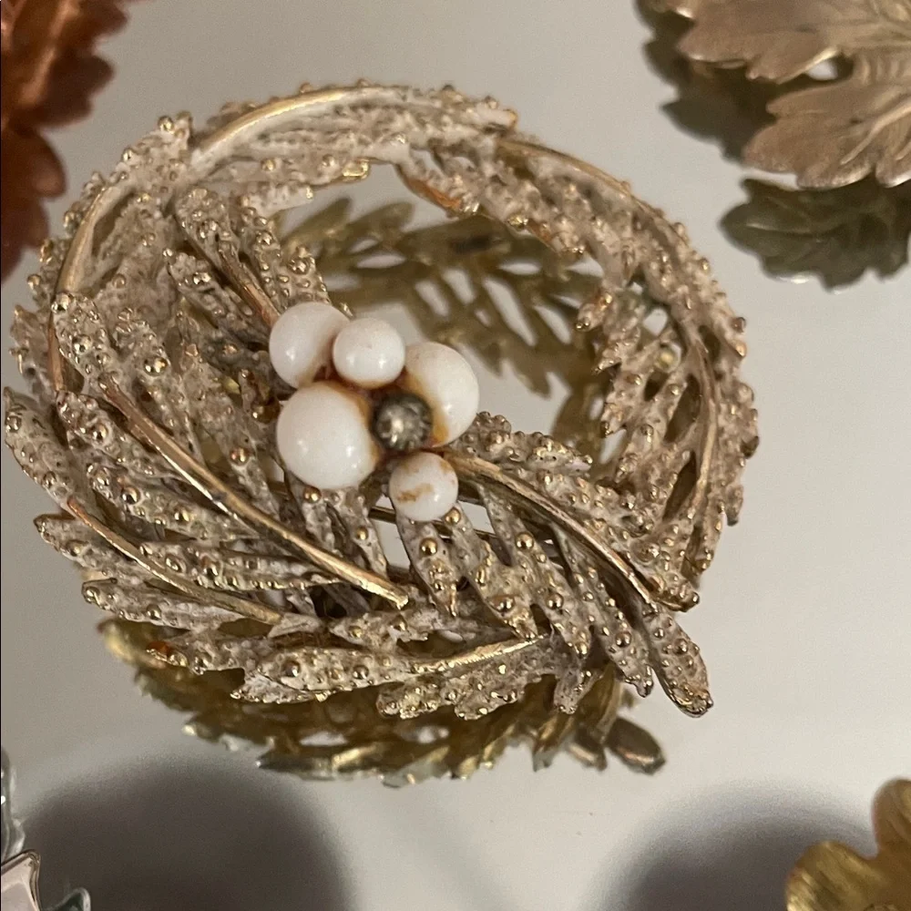 Lot of 5 Vintage Fall Leaf Brooch Set